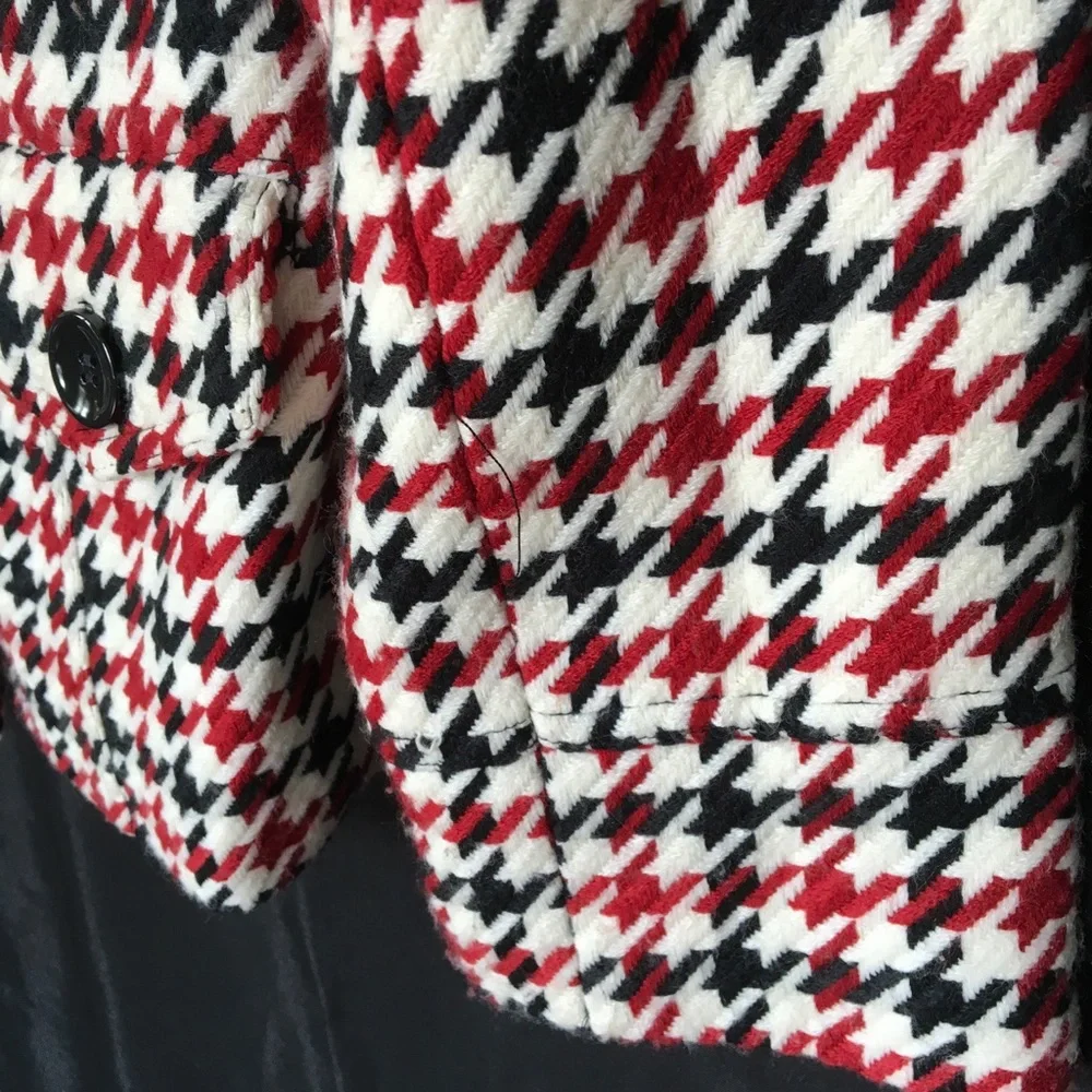 Black red white houndstooth plaid jacket, lots of great details - Picture 8 of 13